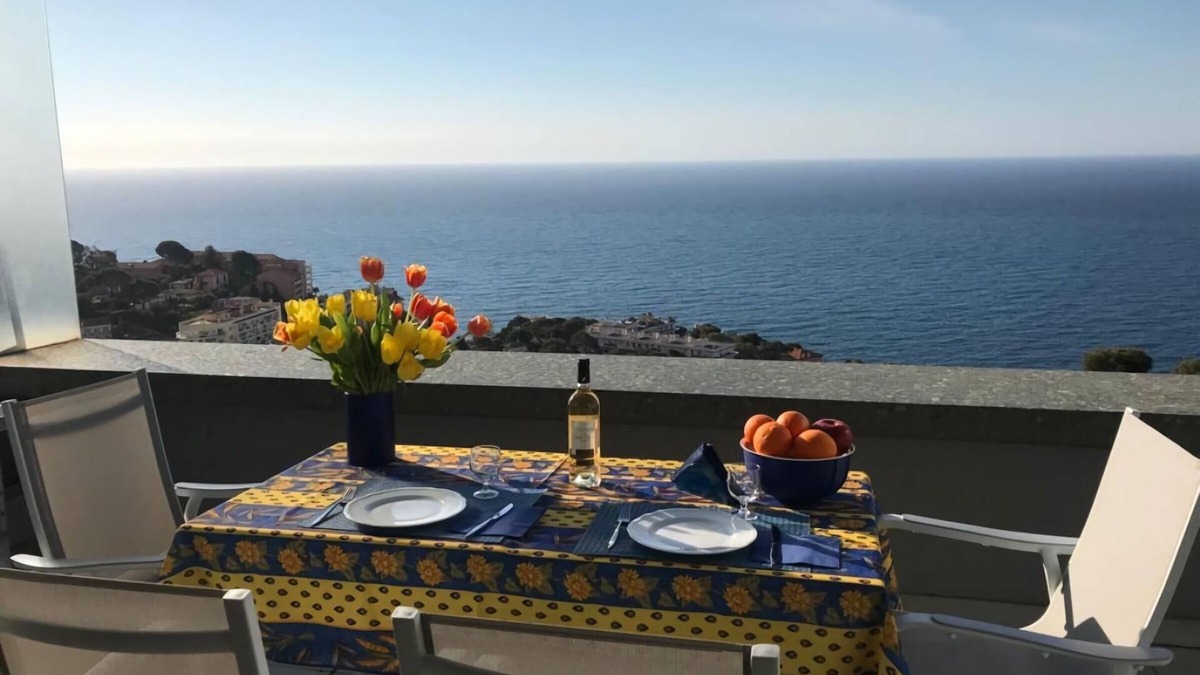 Cap d'Ail Apartment | Les étoiles between sea and stars