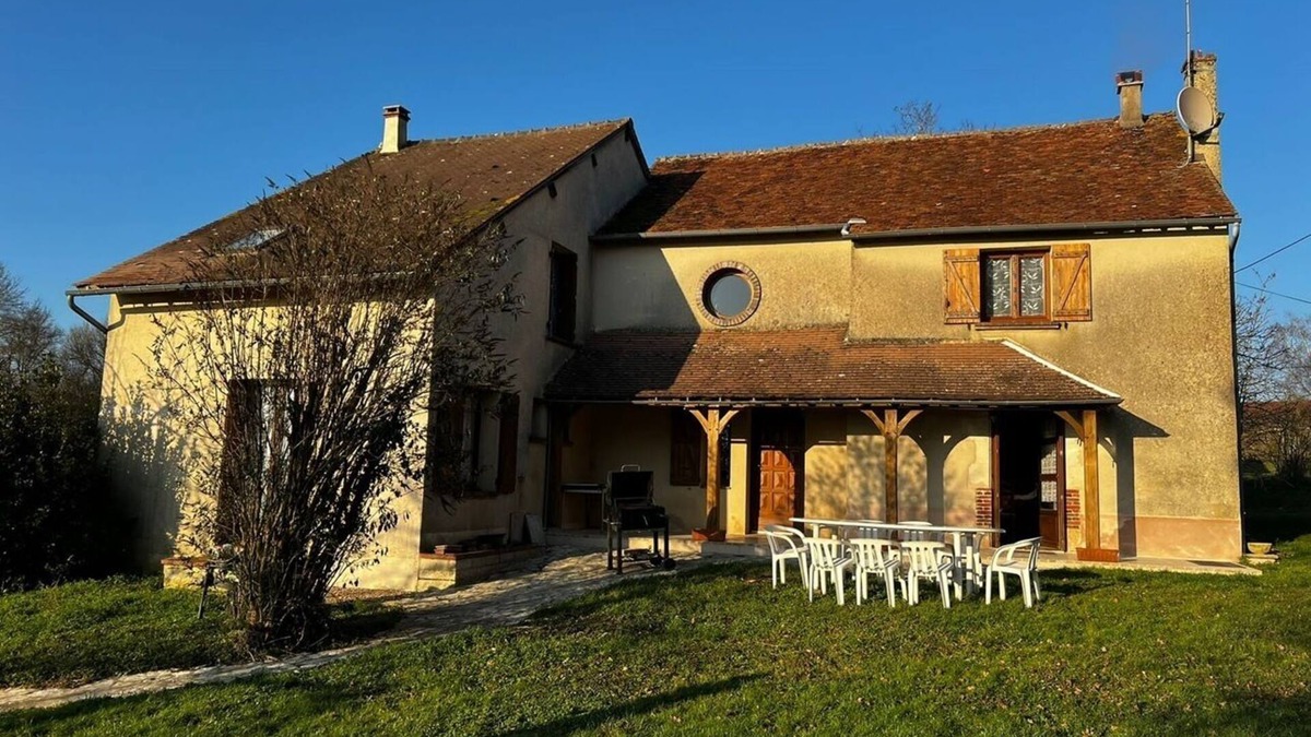 Saints-en-Puisaye House | Les Arnusses Jolie Maison 10 Personnes
