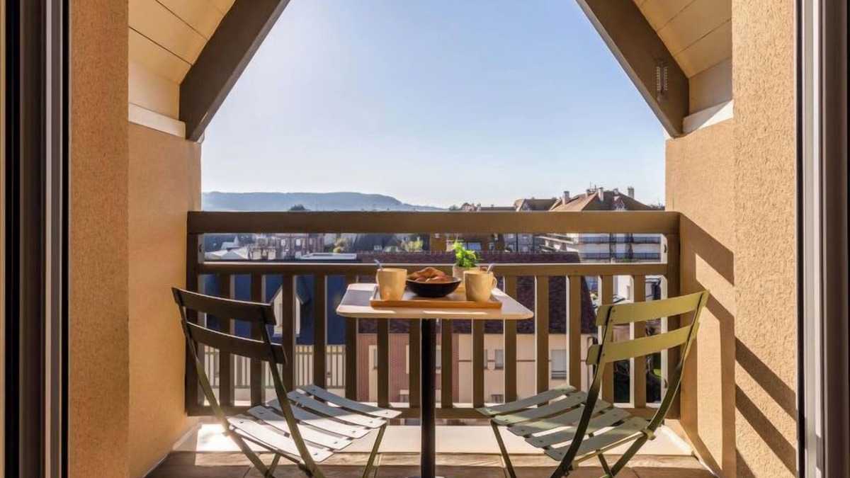 Deauville City Centre Apartment | Les Arts by Interhome