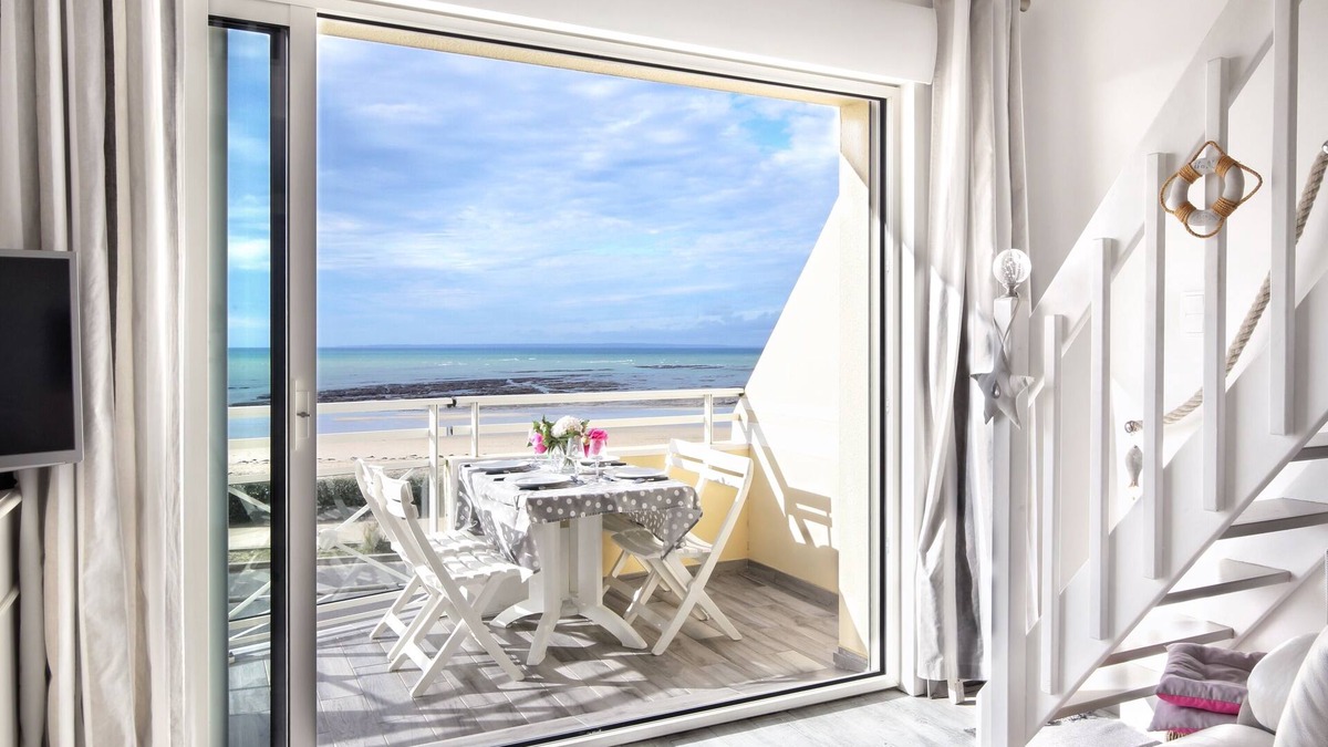 Saint-Jean-de-la-Riviere Apartment | Les balcons des Ecréhous - Duplex front de mer
