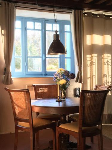 Cussy-en-Morvan House | Les Bouaux, Lavena