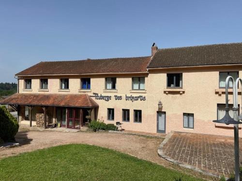 Quarre-les-Tombes House | Les Brizards, L'Auberge - Morvan (8 personnes)