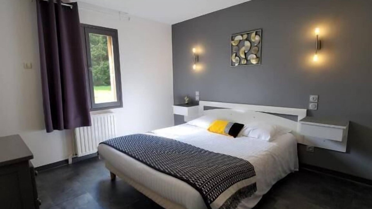 Aurec-sur-Loire Hotel | Les Cèdres Bleus