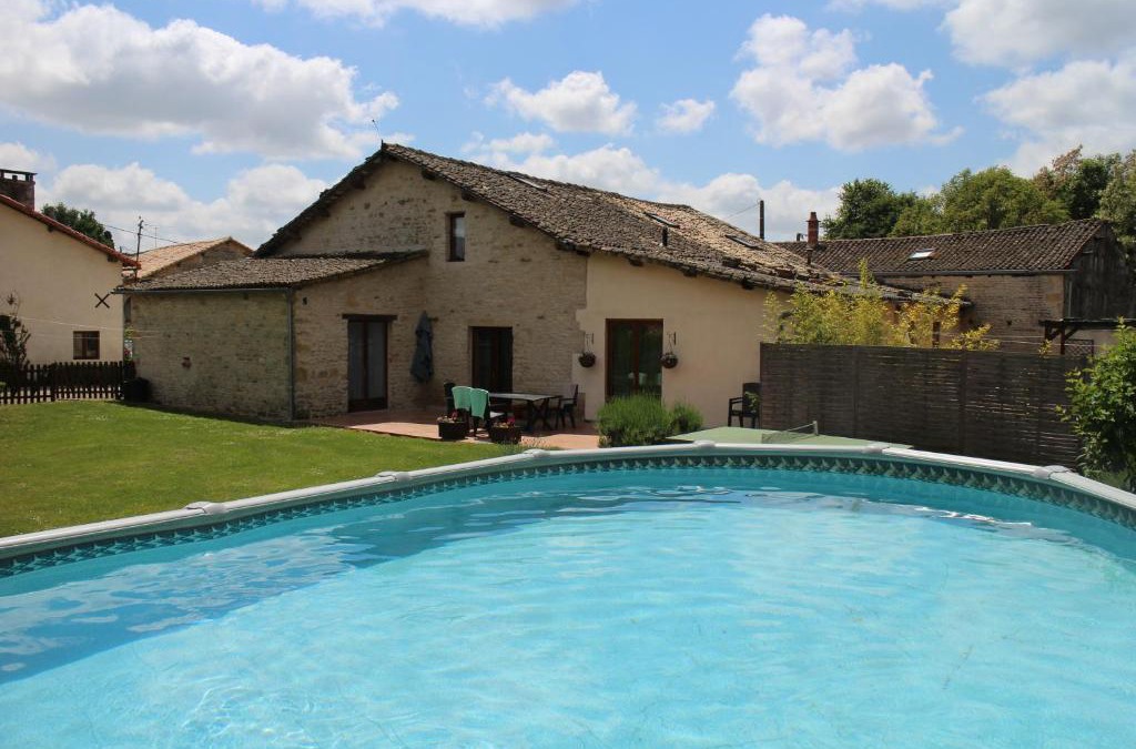 Lezay House | Les Cerisiers Gîtes