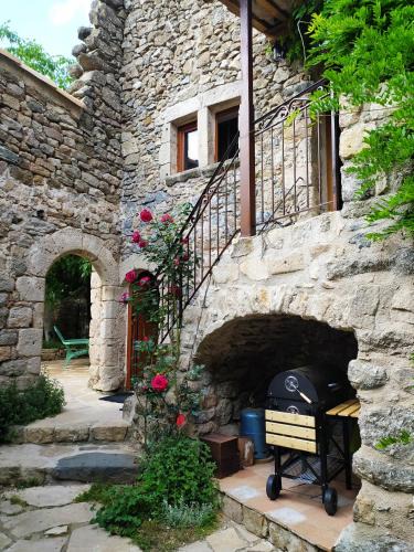 Saint-Jean-du-Gard House | Les Châtaigniers Gîtes du Mas Haut