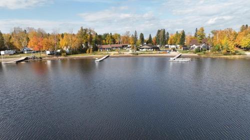 Larouche Ski Chalet | Les Chalets Baie Cascouia