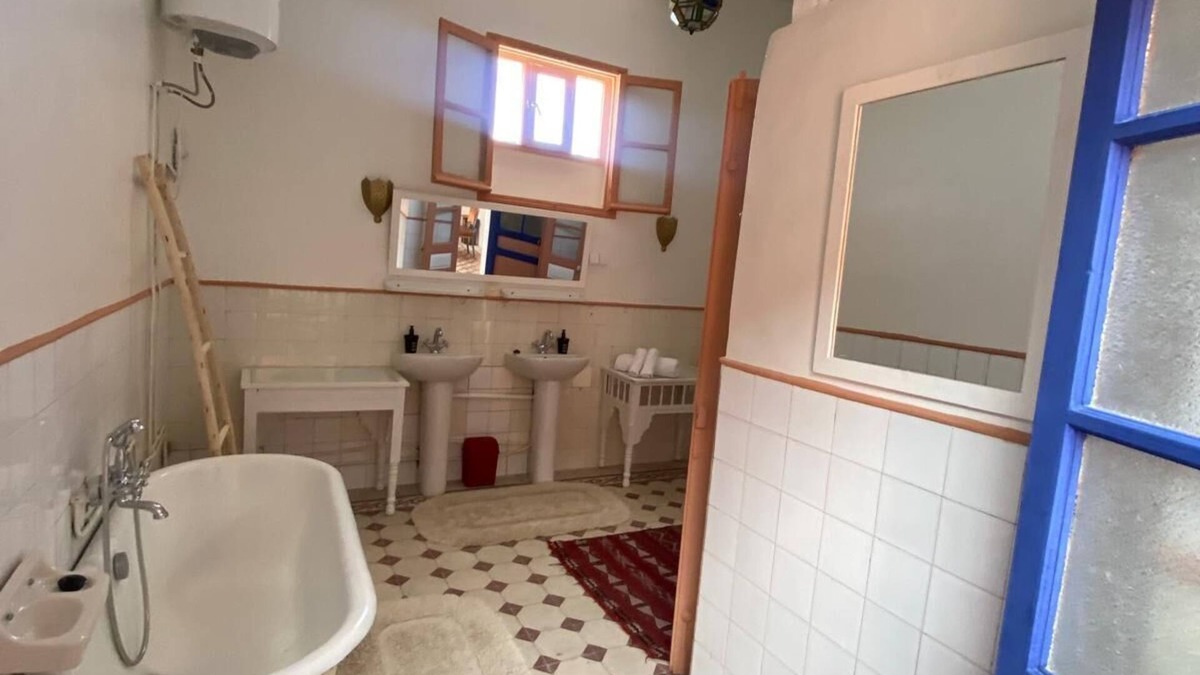Ahl Agadir House | Les Chalizés", at the beginning of the medina and a 3-minute walk from the beach.