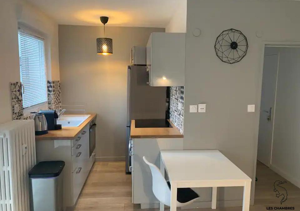 Plantieres Queuleu Apartment | Les chambres du Graoully - Le 136 - Metz Queuleu - Place de parking intérieur