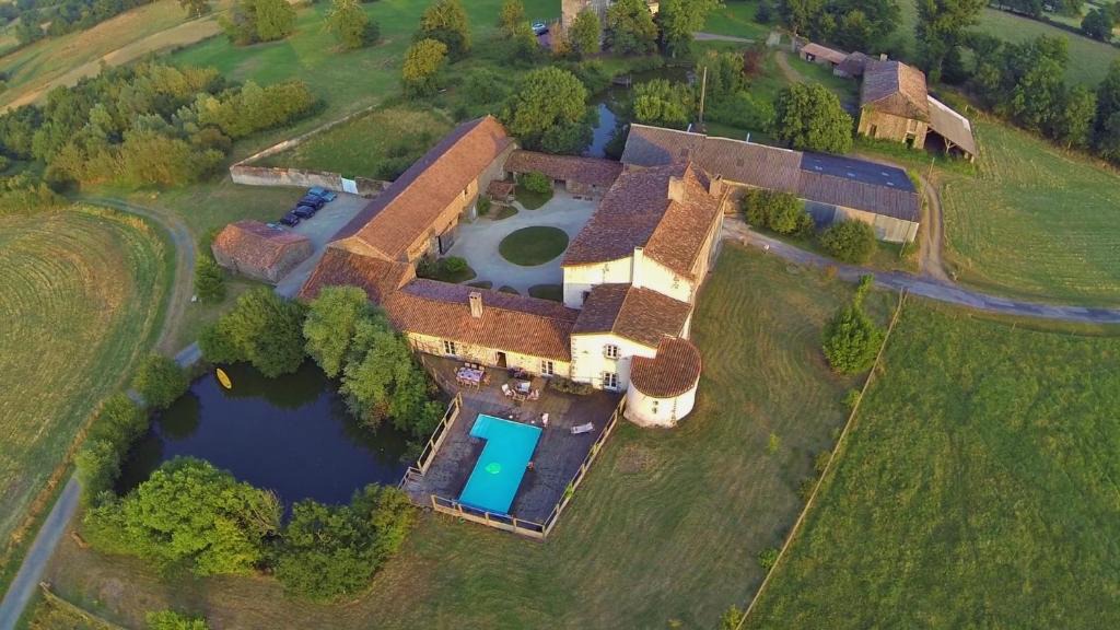 Chambroutet Bed & Breakfast | Les Chambres du Logis du Chatelier