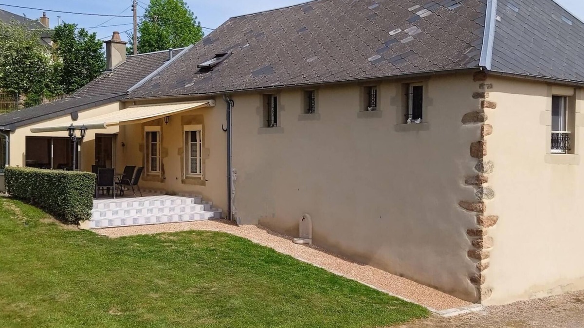 Cussy-en-Morvan House | Les chats zets - CUSSY EN MORVAN