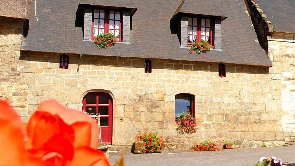 Baud House | Les CHAUMIERES de KERHOUIDEN Le PUITS 2