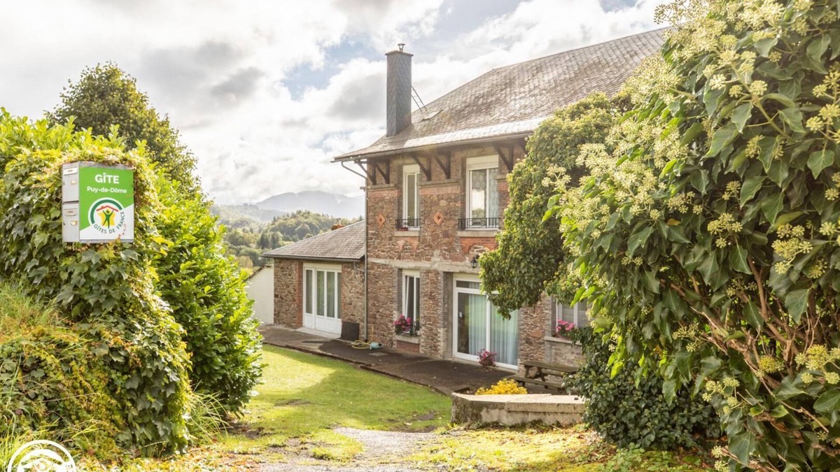 Saint-Sauves-d'Auvergne House | Les Cocottes - Saint Sauves D'auvergne