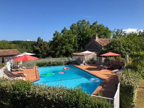 Lolme House | Les Coquilles Pourpres