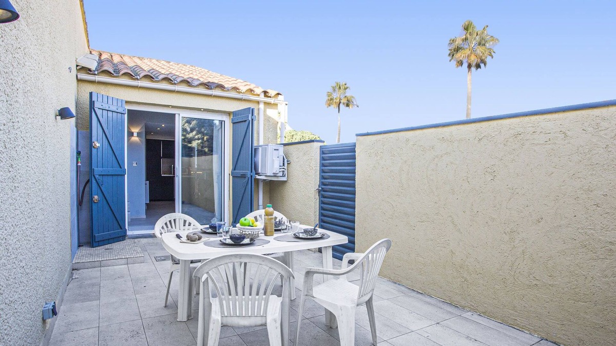 Les Arenes House | Les Coraux by Interhome