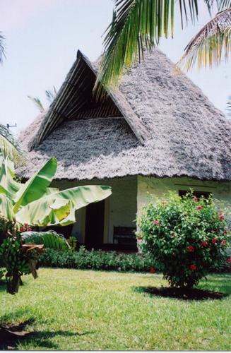 Galu Beach House | Les Datchi Cottages