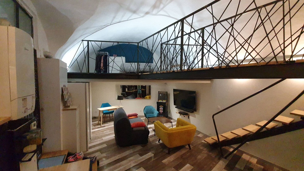 Ecusson House | LES Ecuries DU Maréchal-ferrant Montpellier