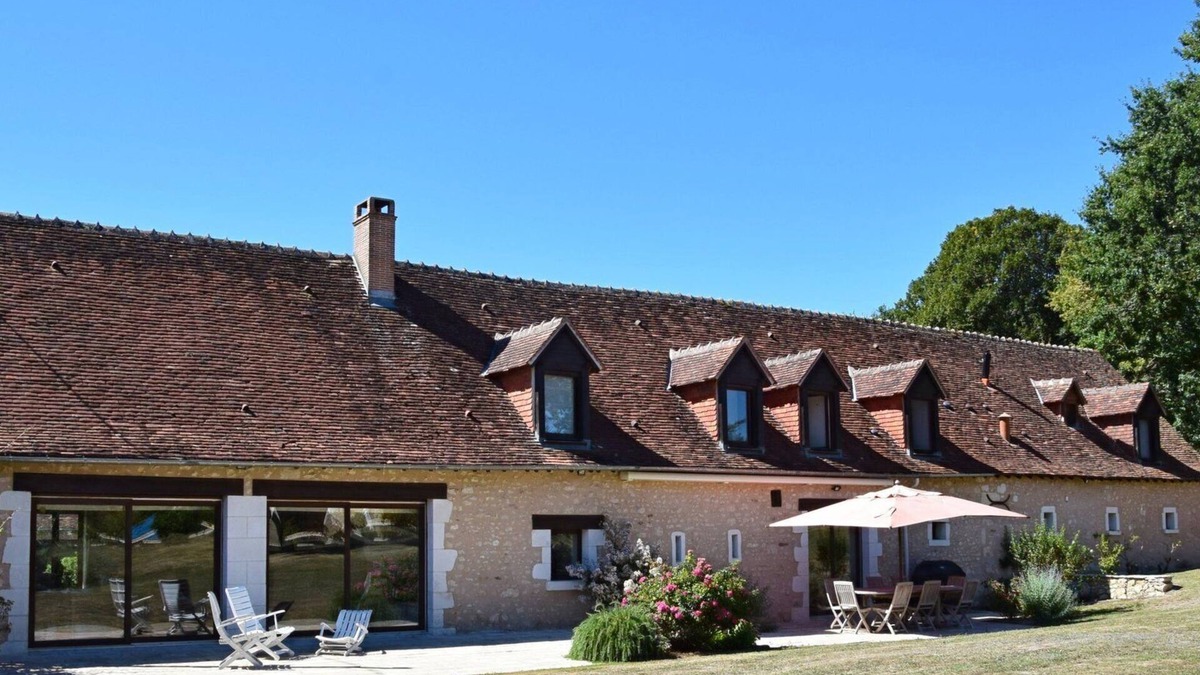 Chatillon-sur-Indre Villa | Les Essarts for 10+6 people in 2 houses