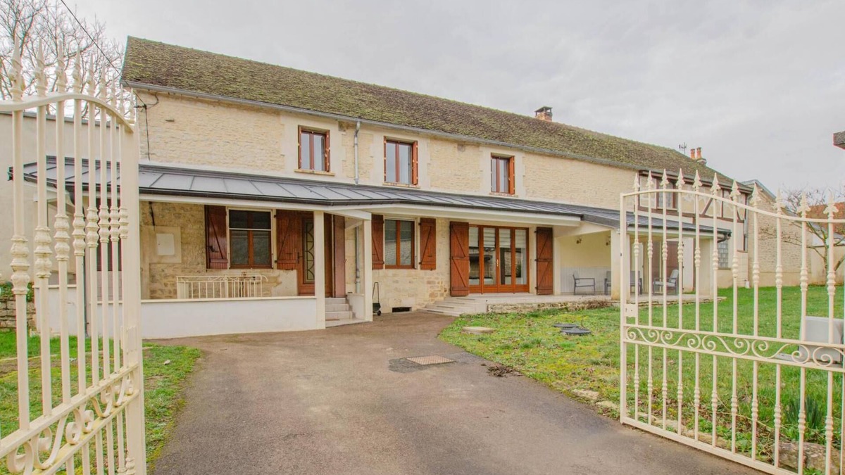 Arrelles House | Les Farinettes - Arrelles