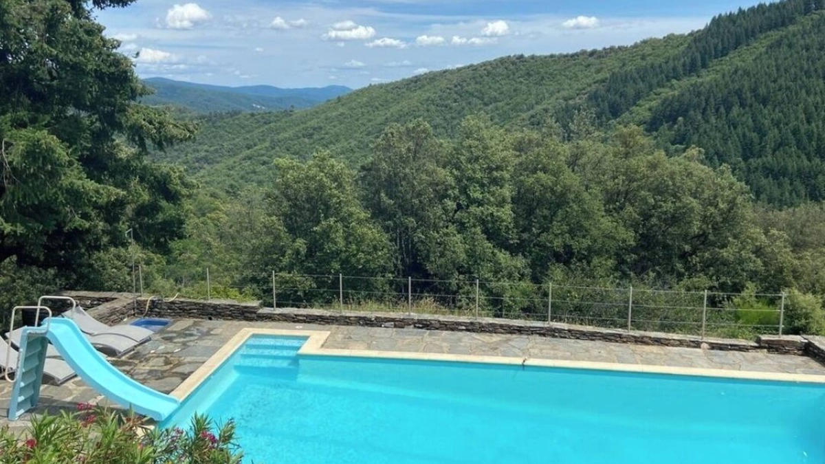 Saint-Hilaire-de-Lavit House | Les Gîtes de la Mazière - La Bâtisse