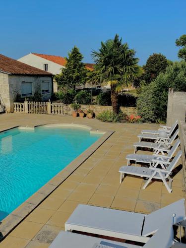 Geay Bed & Breakfast | Les gîtes des Lauriers roses Chambre privée Île d Aix