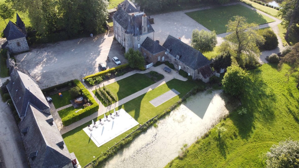Vautorte Cottage | Les Gîtes du Domaine de la Cour - 20 Couchages - Piscine - Spa Extérieur