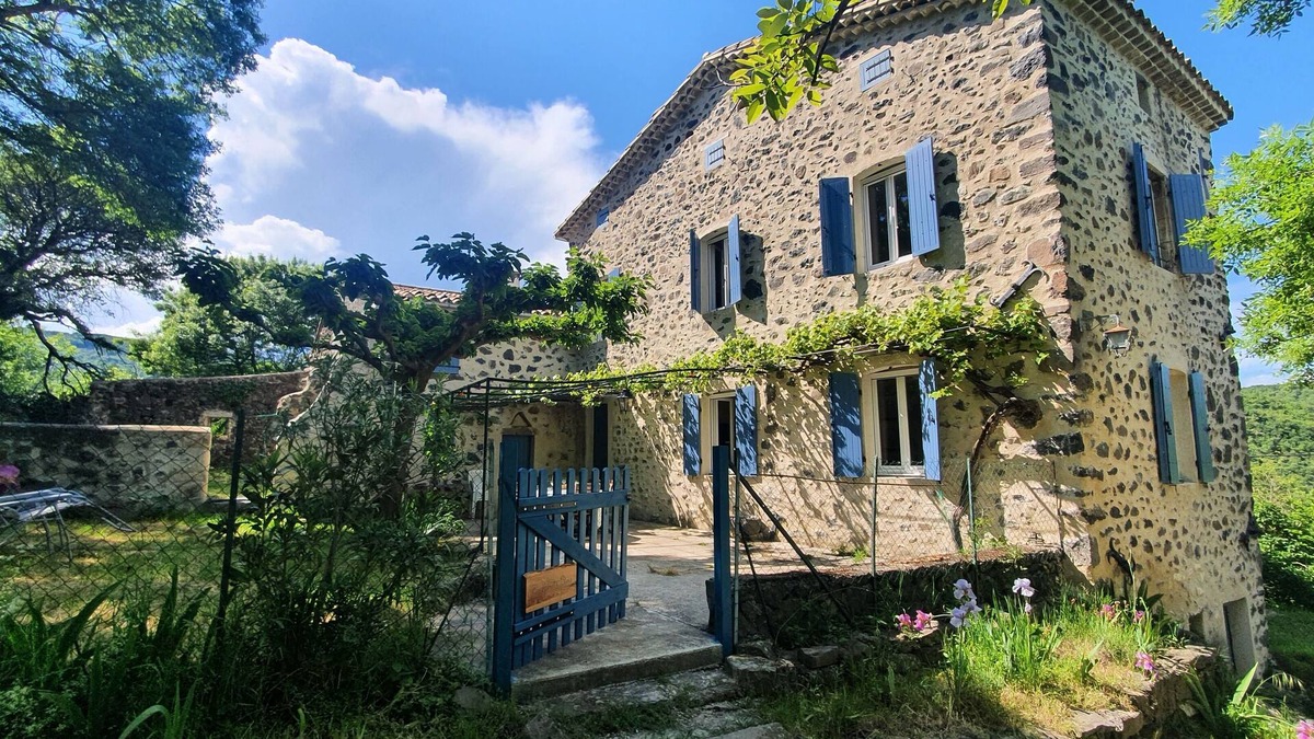 Rochemaure House | Les Genêts Bleus: Ancient charm in the heart of the maquis