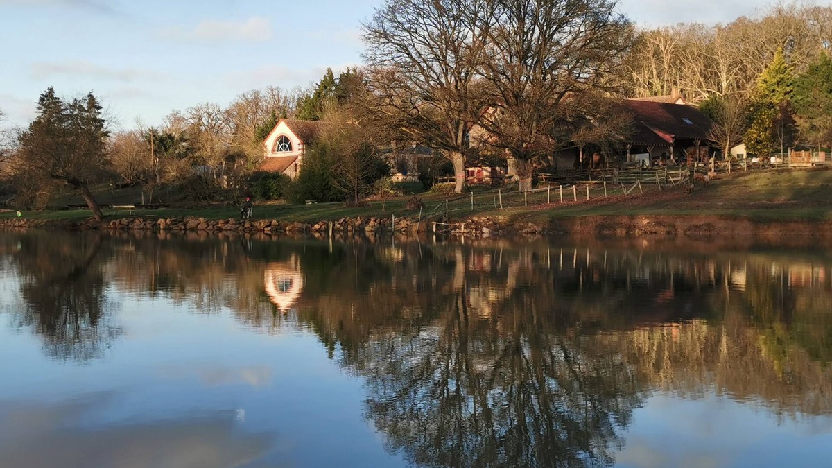 Bagneux Cottage | Les gites du Gué Rabot, heated indoor swimming pool, sports hall, tennis court