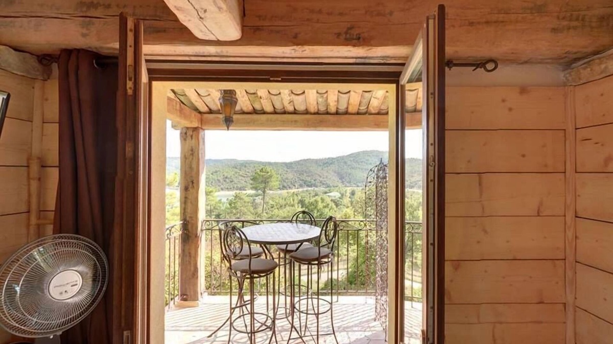 Montauroux Bed & Breakfast | Les Gites du Lac - Chambre d'hotes