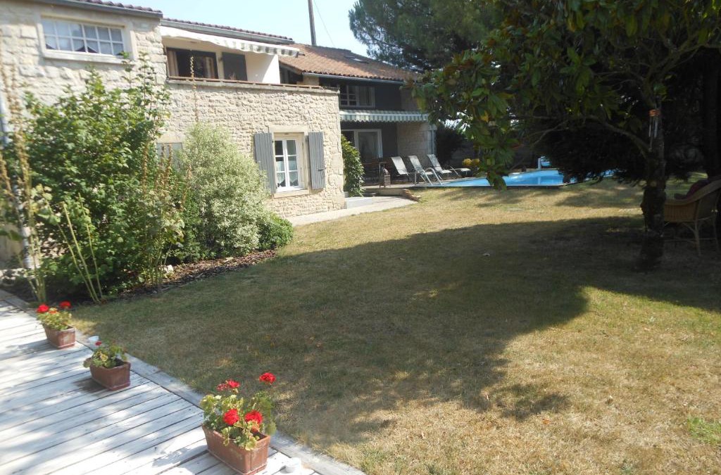 Aunis Sud Bed & Breakfast | Les Hôtes du Paradis