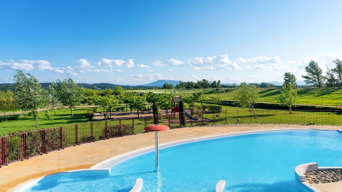 Homps House | Les Hauts du Lac by Interhome