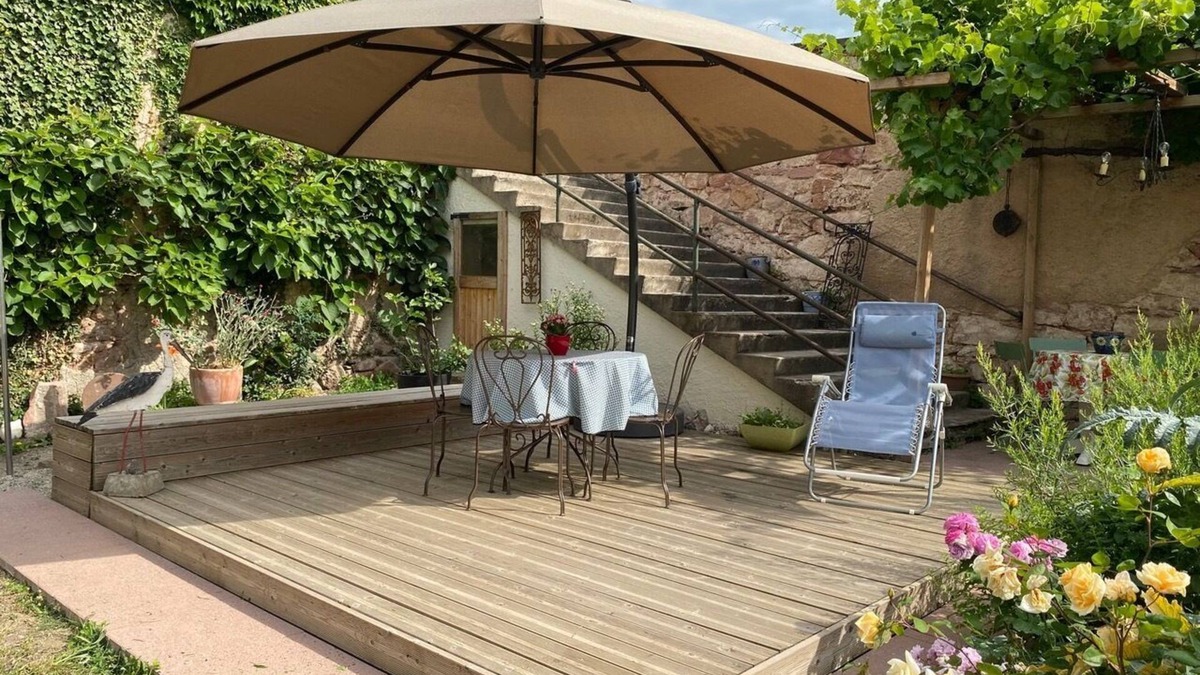 Saint-Hippolyte Apartment | LES HORTENSIAS