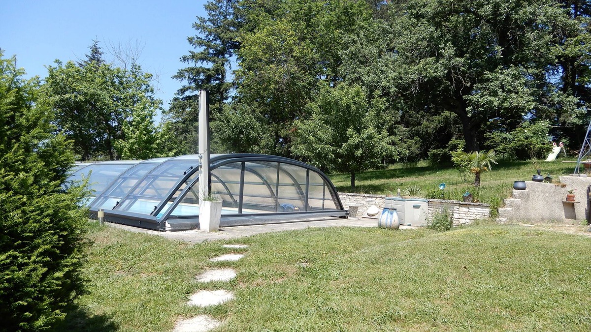 Fourneaux House | LES JARDINS DE CARIBOLE NEAR LYON AND ST-ETIENNE IN BEAUJOLAIS VERT