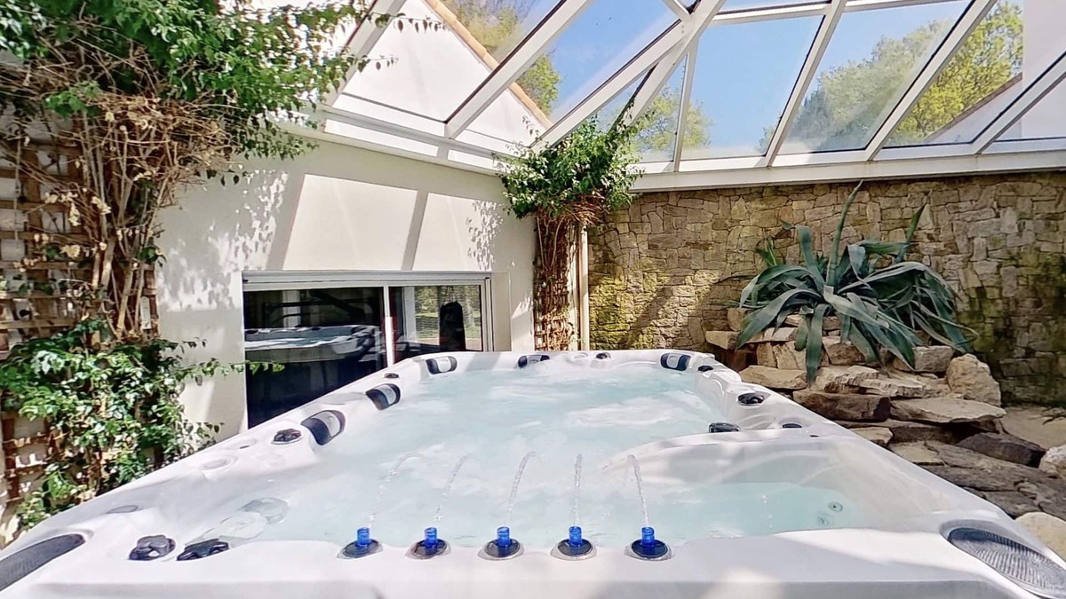 Basse-Goulaine House | Les Jardins de la Muse/BnB maison d'hôte, piscine couverte et spa