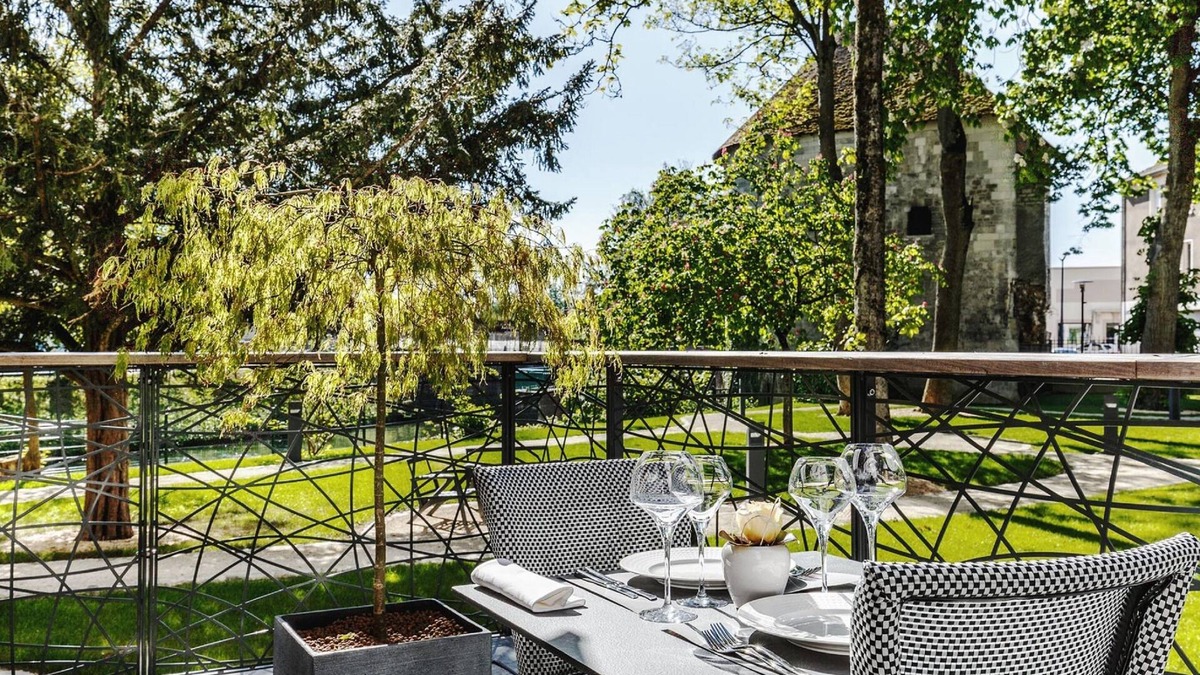 Verdun Hotel | Les Jardins du Mess