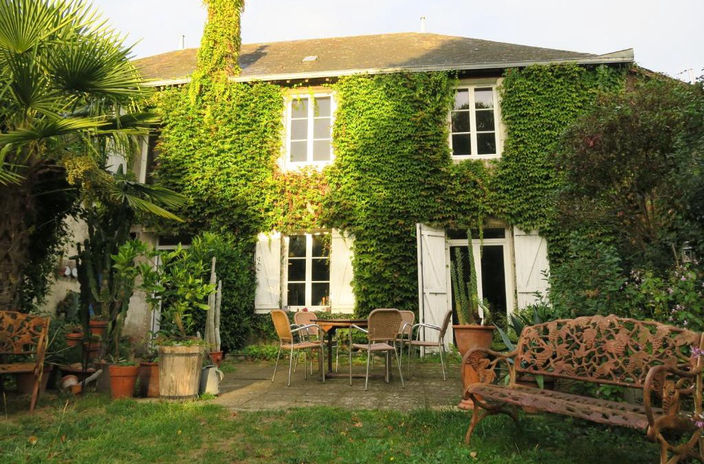 La Chapelle-aux-Choux Bed & Breakfast | les loges du chaudron
