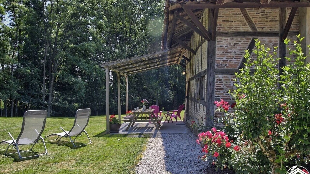 Beaupont House | Les Loges de Bevey - Beaupont