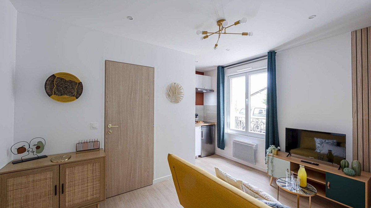 Chatellerault Apartment | Les Maisons Acajou/Charming T2 equipped with Spicy Nature
