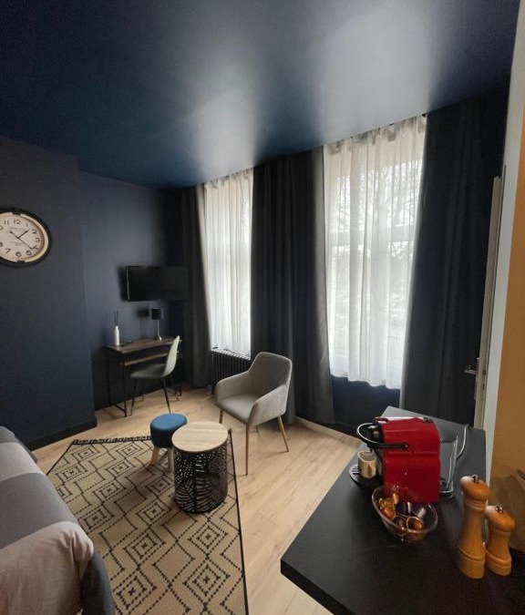 Lens Apartment | les MAMA Tissia