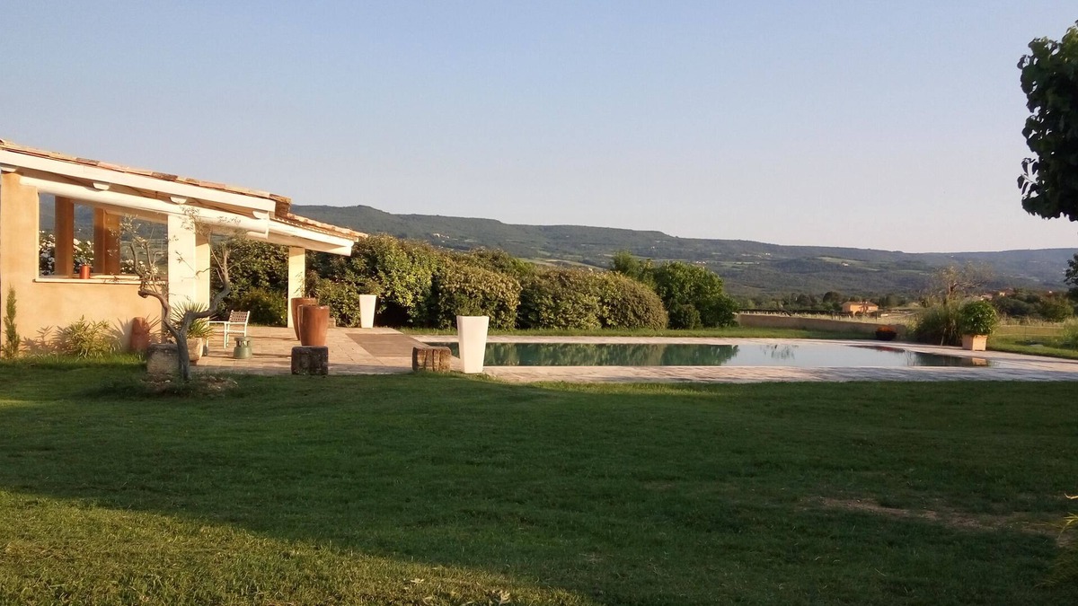 Gargas House | Les Mûriers: 55m2 gite for 2/4 people in a quiet location overlooking the Luberon and vineyards