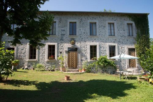 Gembrie House | Les Ondines