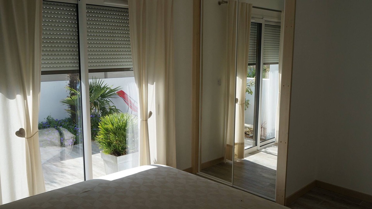 Saint-Xandre House | Les Palmiers - Holiday home