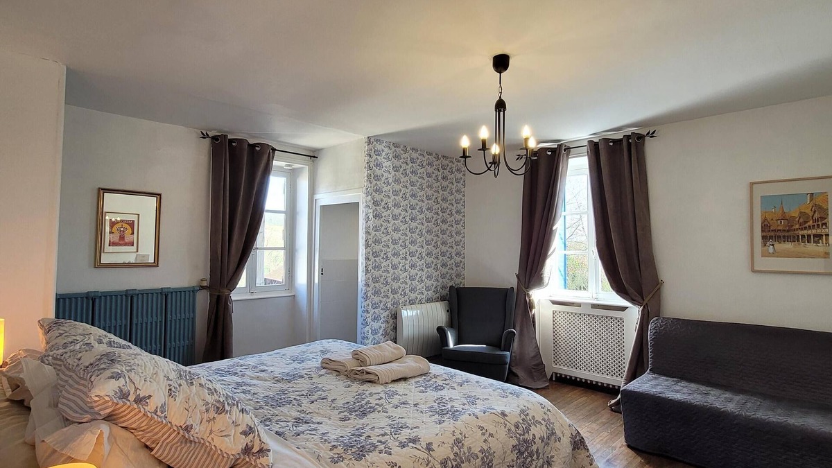 Aze Bed & Breakfast | Les Portails Bleus