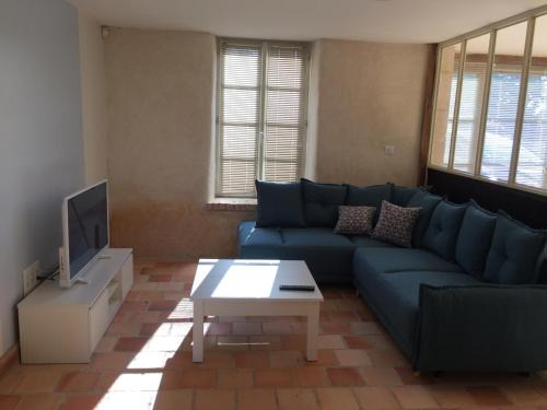 Benet Apartment | Les portes du marais