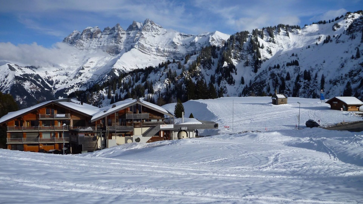 Val d'Illiez Apartment | Les Portes du Soleil duplex apartment sleeps 9 ski-in ski-out
