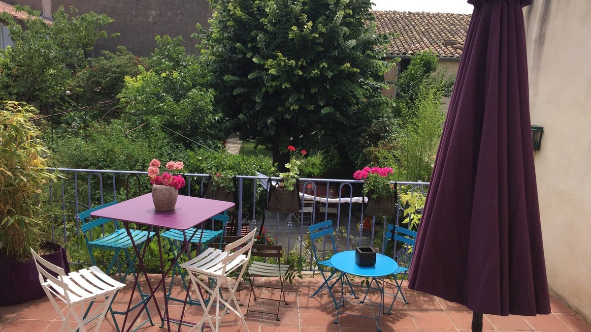 Carcassonne House | "les secrets de Maria" at the foot of the Cité with terrace
