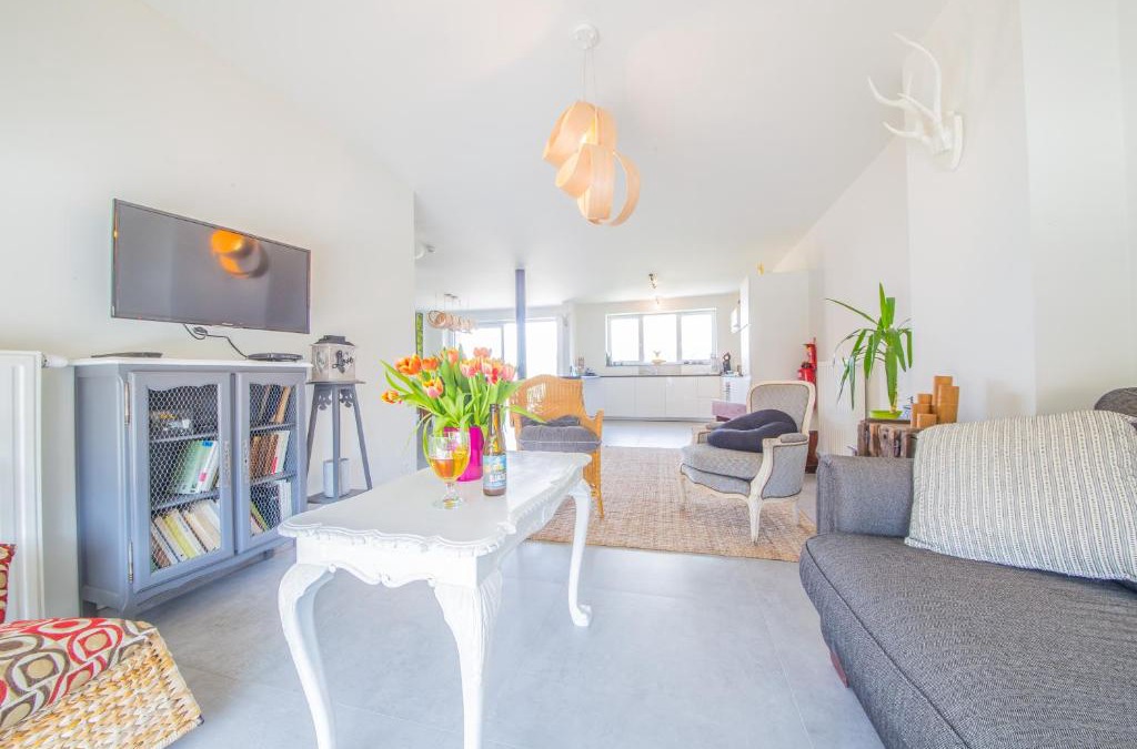 Eprave House | Les soeurs D'Ardennes
