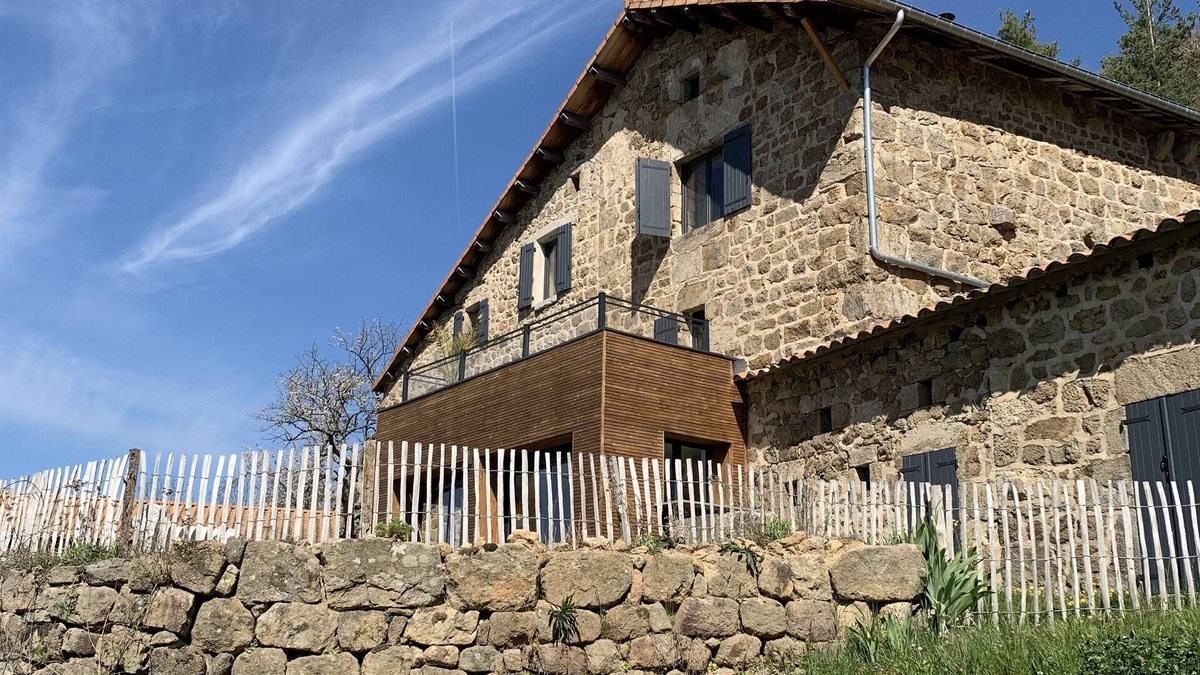 Le Cheylard House | Les sources d'Avenas Large house with view in the heart of the Monts d'Ardèche park