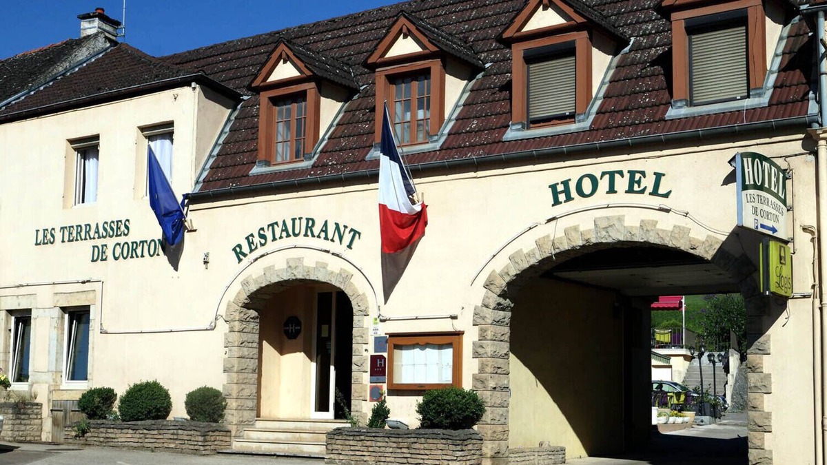 Ladoix-Serrigny Hotel | Les Terrasses De Corton