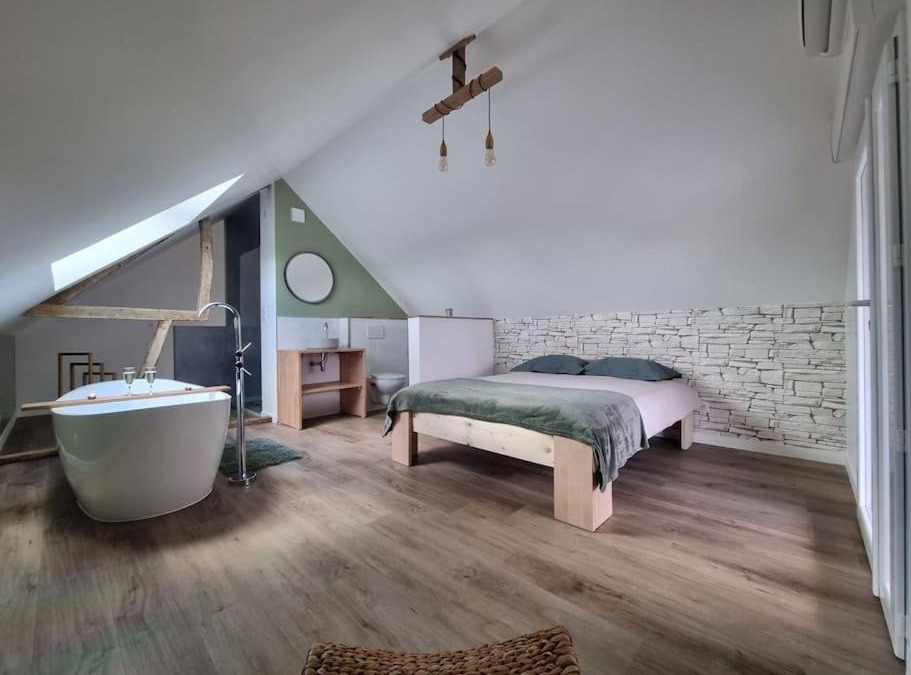 Trepied House | Les terres de Marie - Logement calme et moderne
