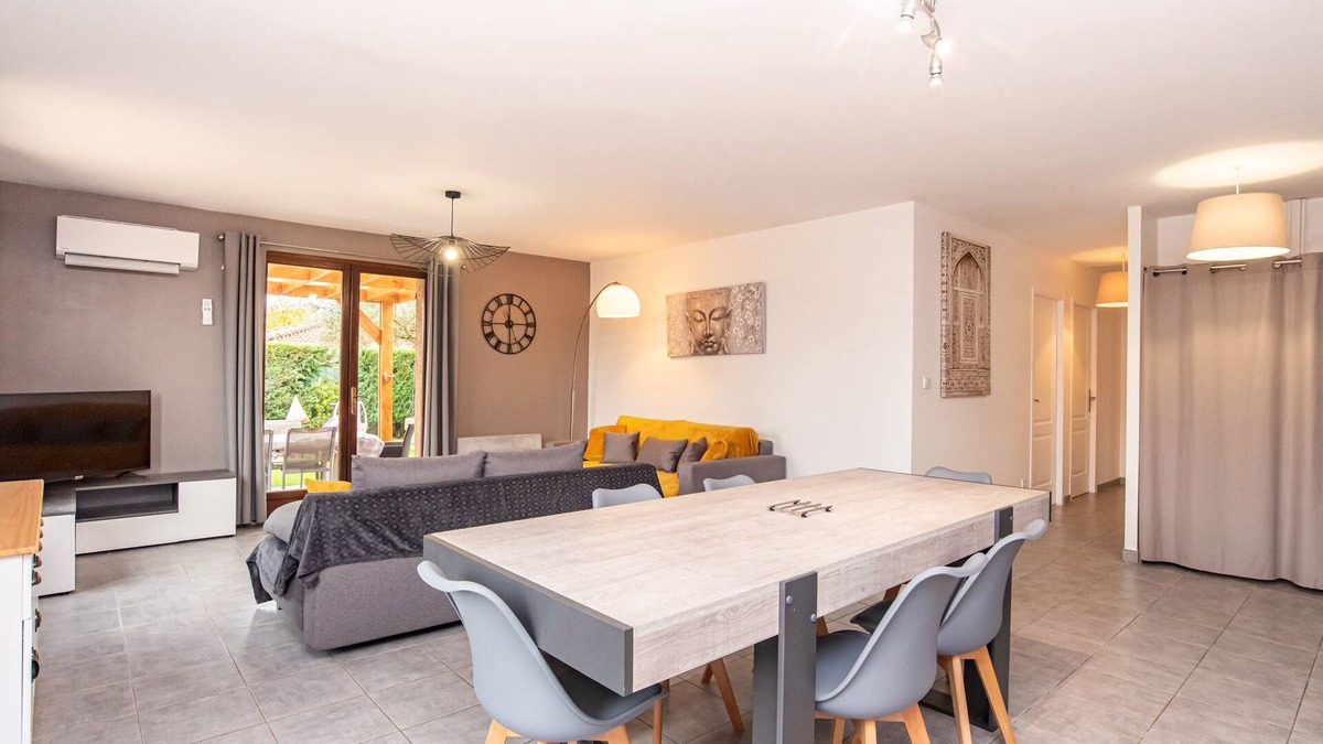 Bruguieres House | Les Tournesols Belle Maison parking 3 lits 160x200 1 lit 90 1 BZ wifi, air conditioning